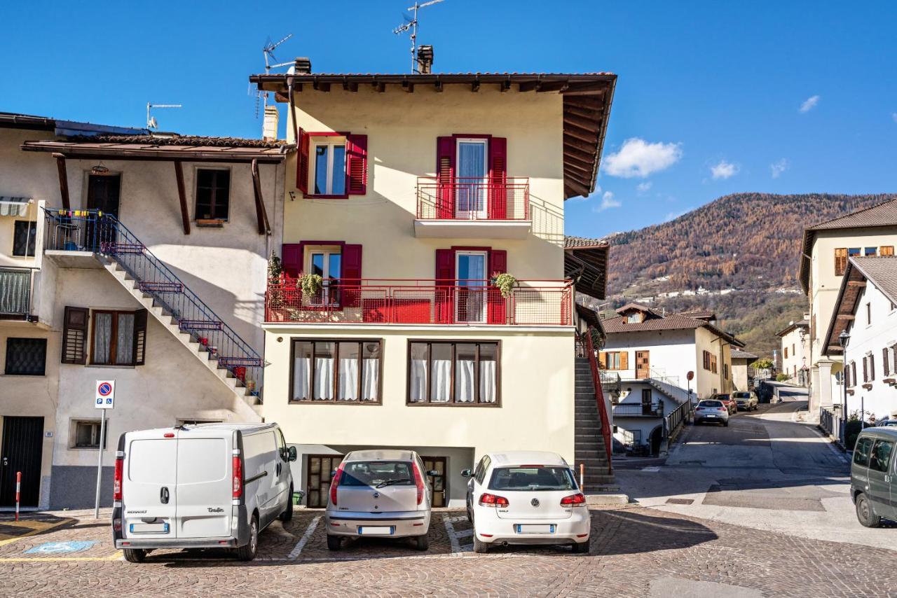 Apartmán Balconi Rossi Borgo Valsugana Exteriér fotografie